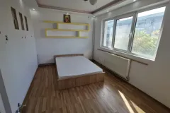 1_image-3